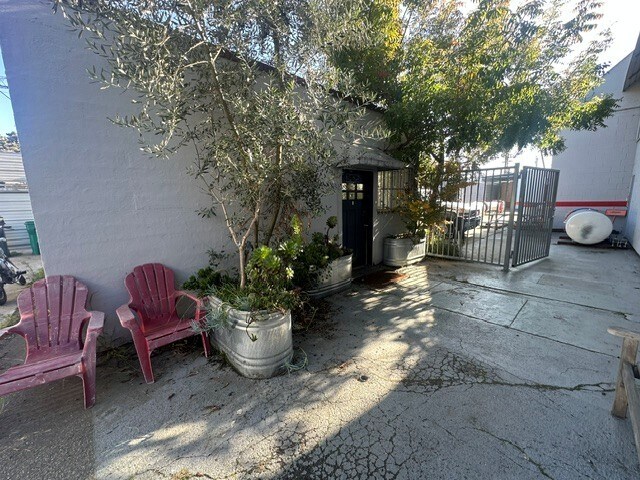 3425 Ettie St, Oakland, CA à louer - Photo de l’immeuble – Image 3 sur 10