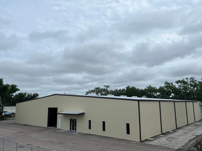4625 N 122nd Ave, Clearwater, FL à louer - Photo de l’immeuble – Image 2 sur 15