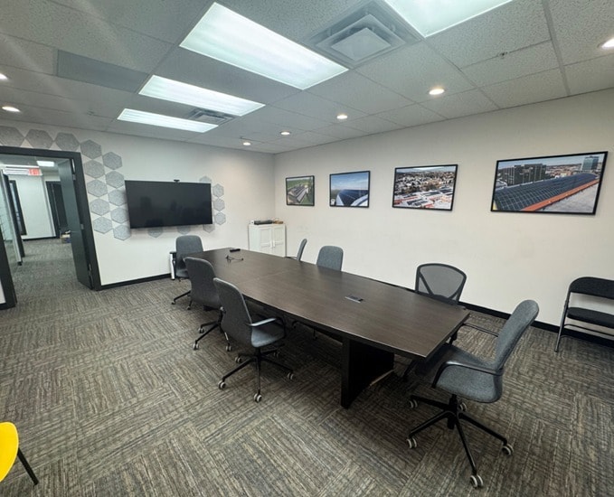 7905-7909 Flint Rd SE, Calgary, AB à louer - Photo intérieure – Image 2 sur 4