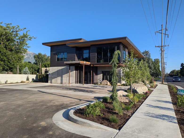 5305 S Highland Dr, Holladay, UT à louer - Photo de l’immeuble – Image 3 sur 20
