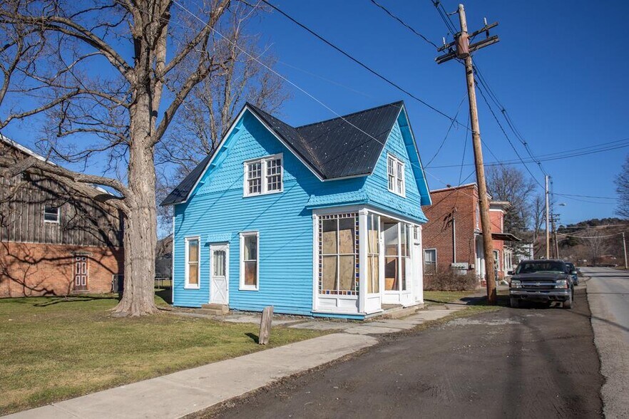 11 E Hill Rd, Covington, PA à vendre - Photo de l’immeuble – Image 1 sur 36