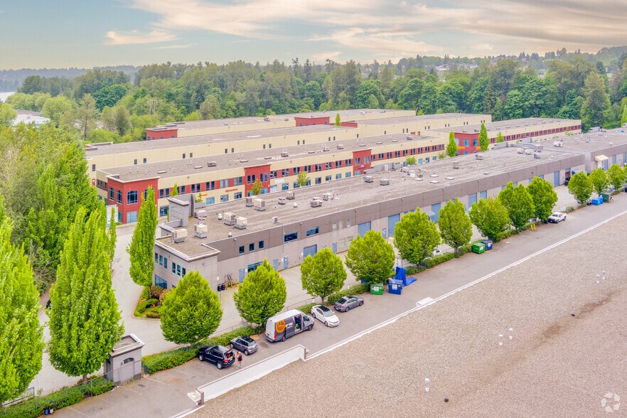 1515 Broadway St, Port Coquitlam, BC à vendre - Aérien – Image 2 sur 4