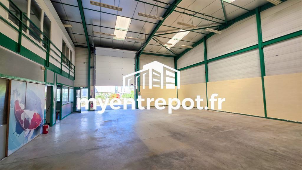 Local d’activités dans Aubagne à louer Photo de l’immeuble– Image 1 sur 8