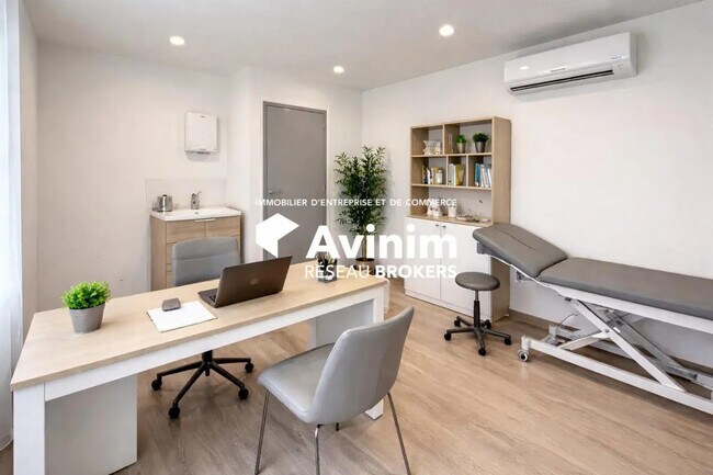 Plus de détails pour Bureau à louer