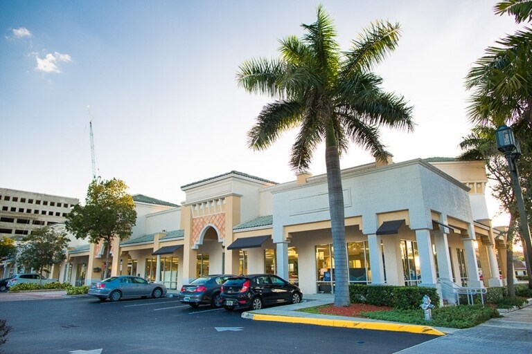 20 E Royal Palm Rd, Boca Raton, FL à louer - Photo principale – Image 2 sur 2