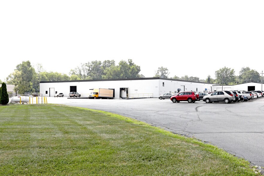 1955 Stephenson Hwy, Troy, MI à vendre - Photo de l’immeuble – Image 3 sur 7