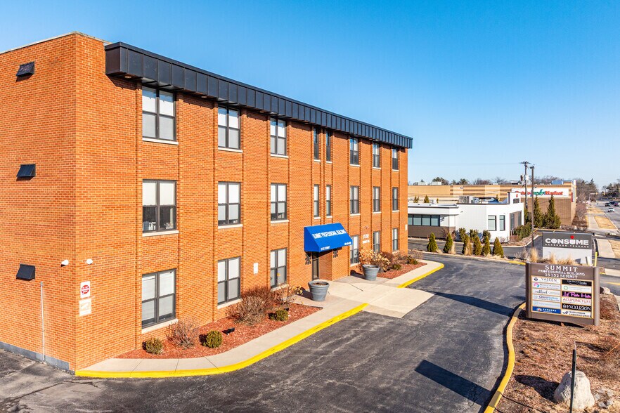 1S132 Summit Ave, Oakbrook Terrace, IL à louer - Photo principale – Image 1 sur 10