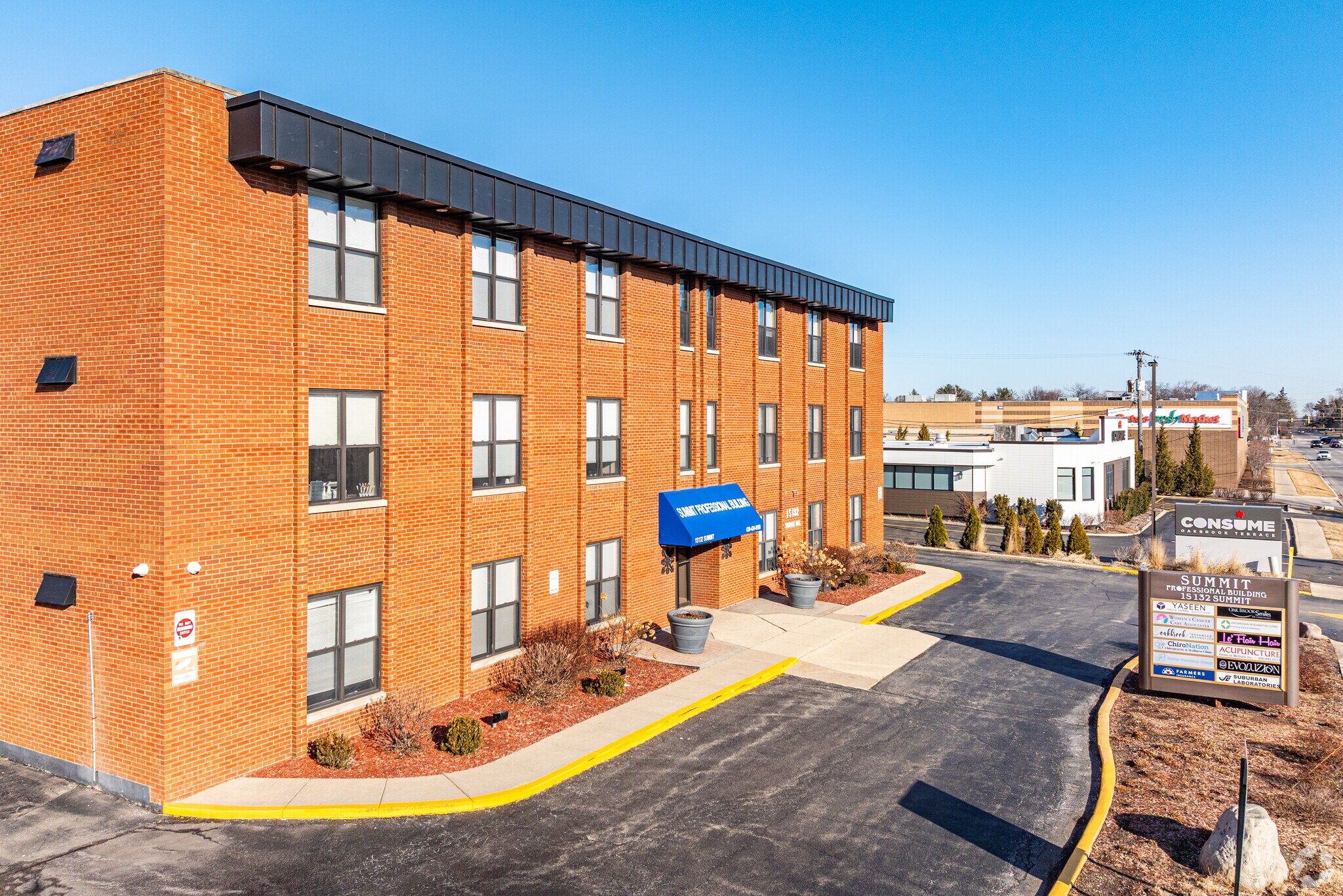 1S132 Summit Ave, Oakbrook Terrace, IL à louer Photo principale– Image 1 sur 11