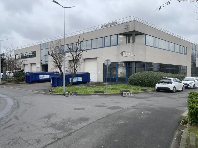 Local d’activités dans Gennevilliers à louer - Photo de l’immeuble – Image 1 sur 7