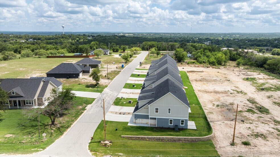 710 N Sycamore St, Hico, TX à vendre - Photo de l’immeuble – Image 2 sur 36
