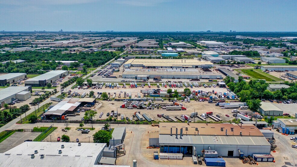 7607 Fairview St, Houston, TX à louer - Photo de l’immeuble – Image 3 sur 6