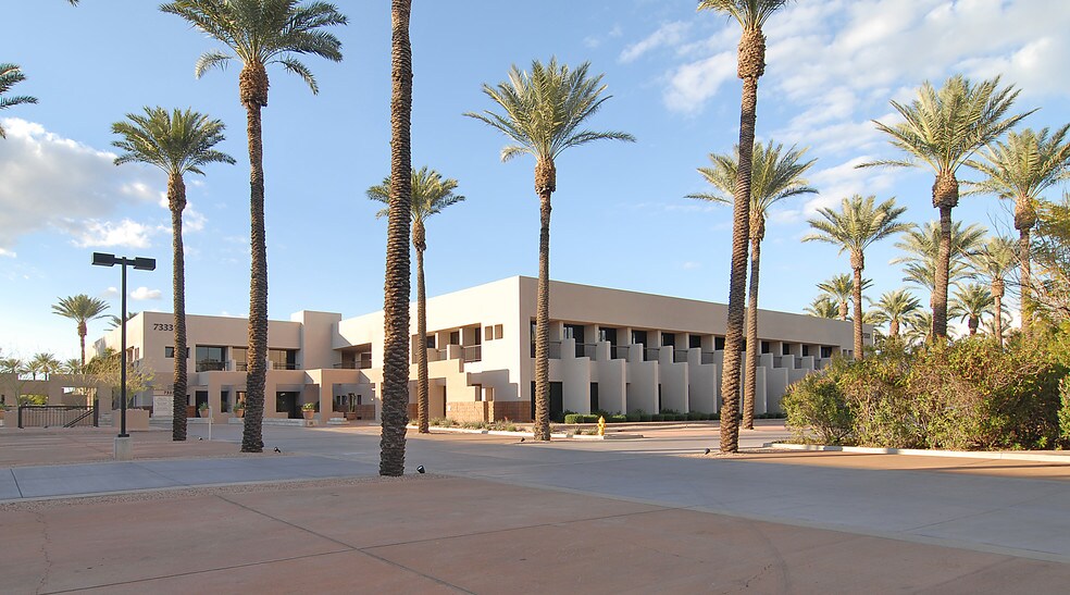 7337 E Doubletree Ranch Rd, Scottsdale, AZ à louer - Photo de l’immeuble – Image 2 sur 7