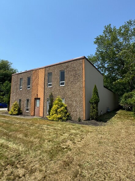 34550 Chester Rd, Avon, OH à vendre - Photo de l’immeuble – Image 2 sur 11