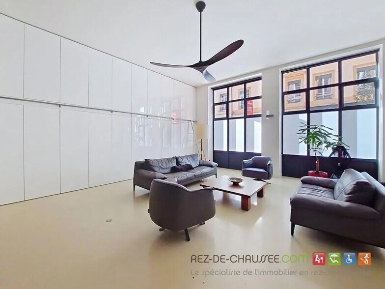 Bureau dans Lyon à vendre - Photo de l’immeuble – Image 1 sur 10