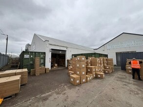 11-15 Carlyle Av, Glasgow à louer Photo de l’immeuble– Image 2 sur 2