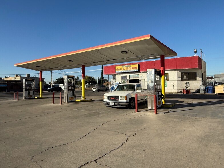 1541 Crows Landing Rd, Modesto, CA à vendre - Photo de l’immeuble – Image 1 sur 7