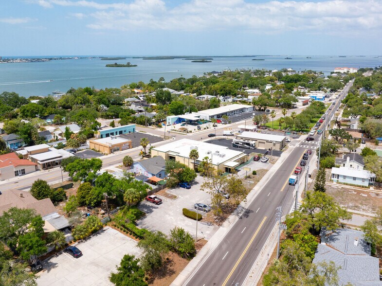1610 N Myrtle Ave, Clearwater, FL à vendre - Photo de l’immeuble – Image 2 sur 22