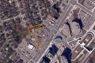 Plus de détails pour 5312 Dundas St & 64 Poplar Ave – à vendre, Toronto, ON