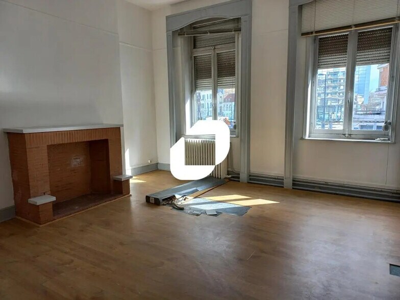 Bureau dans Roubaix à louer - Photo de l’immeuble – Image 1 sur 5