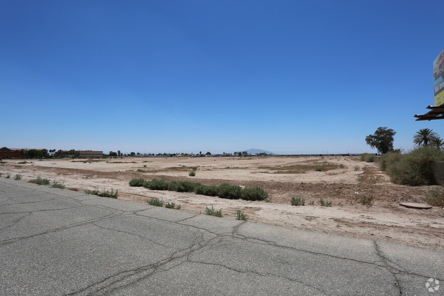 SCARONI Rd, Calexico, CA à vendre - Photo de l’immeuble – Image 2 sur 2