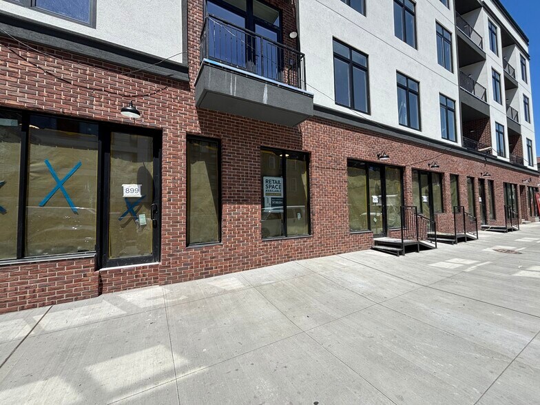 899 Fulton St, Brooklyn, NY à louer - Photo de l’immeuble – Image 2 sur 8