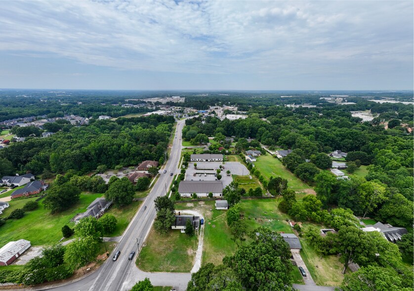 309 Hwy 14, Simpsonville, SC à louer - Photo de l’immeuble – Image 2 sur 6