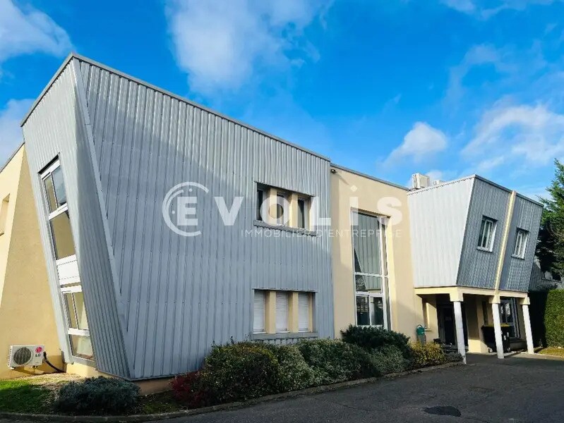 Bureau dans Savigny-le-Temple à louer Photo de l’immeuble– Image 1 sur 7