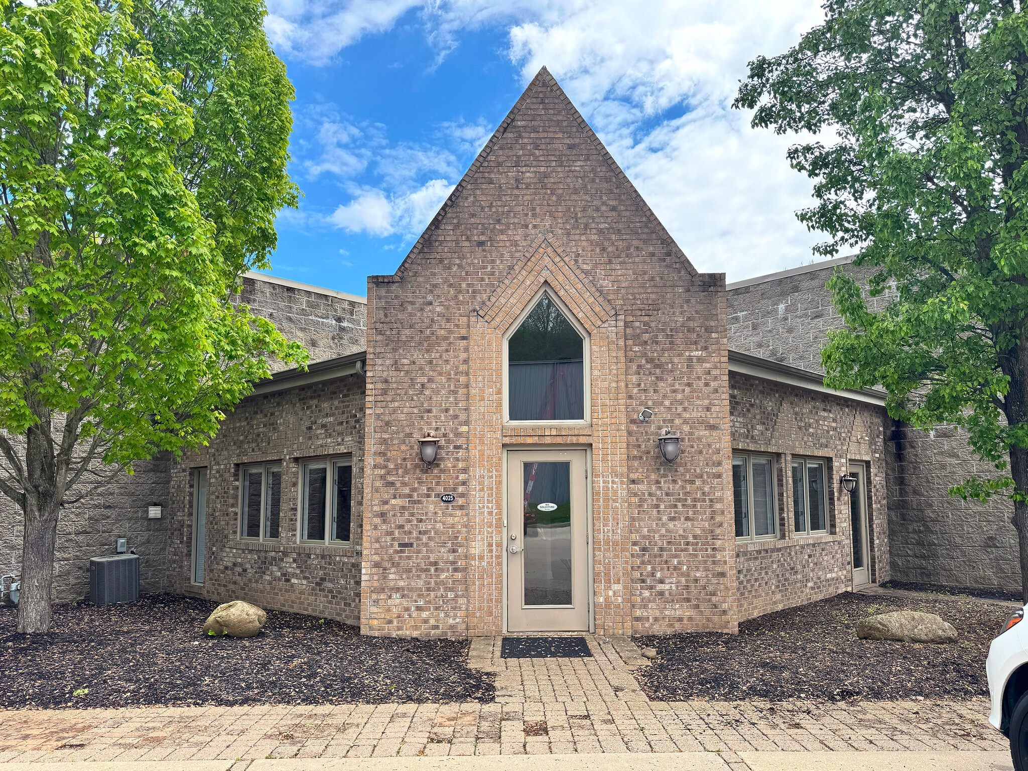 4025 Alpha Dr, Allison Park, PA à louer Photo de l’immeuble– Image 1 sur 16
