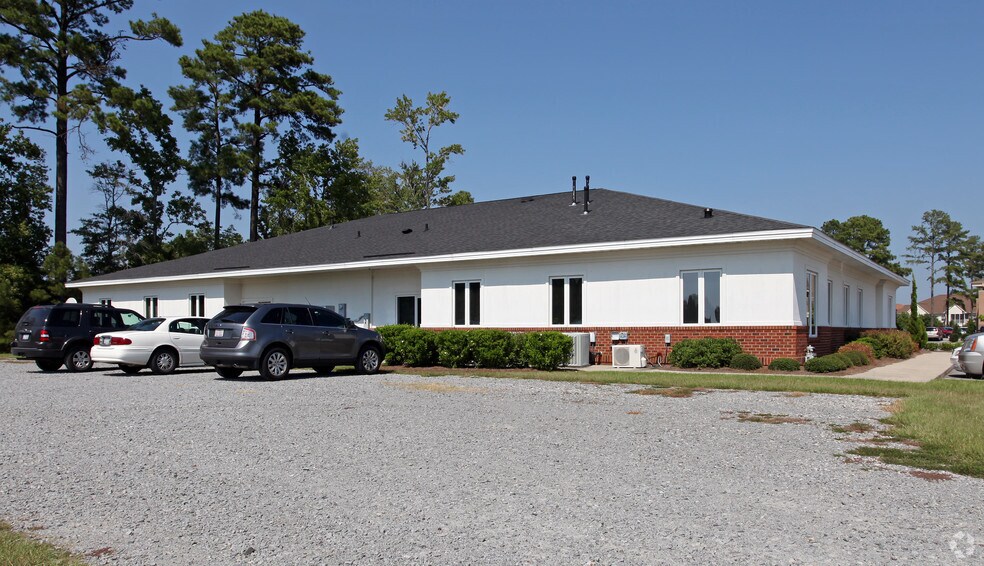 1710 E Arlington Blvd, Greenville, NC à louer - Photo de l’immeuble – Image 3 sur 30