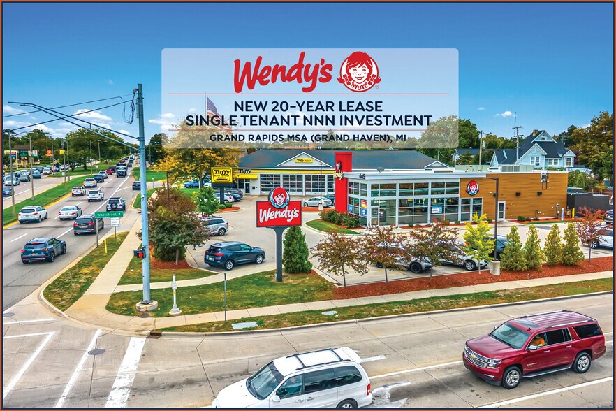 445 N Beacon Blvd, Grand Haven, MI à vendre - Photo de l’immeuble – Image 1 sur 6