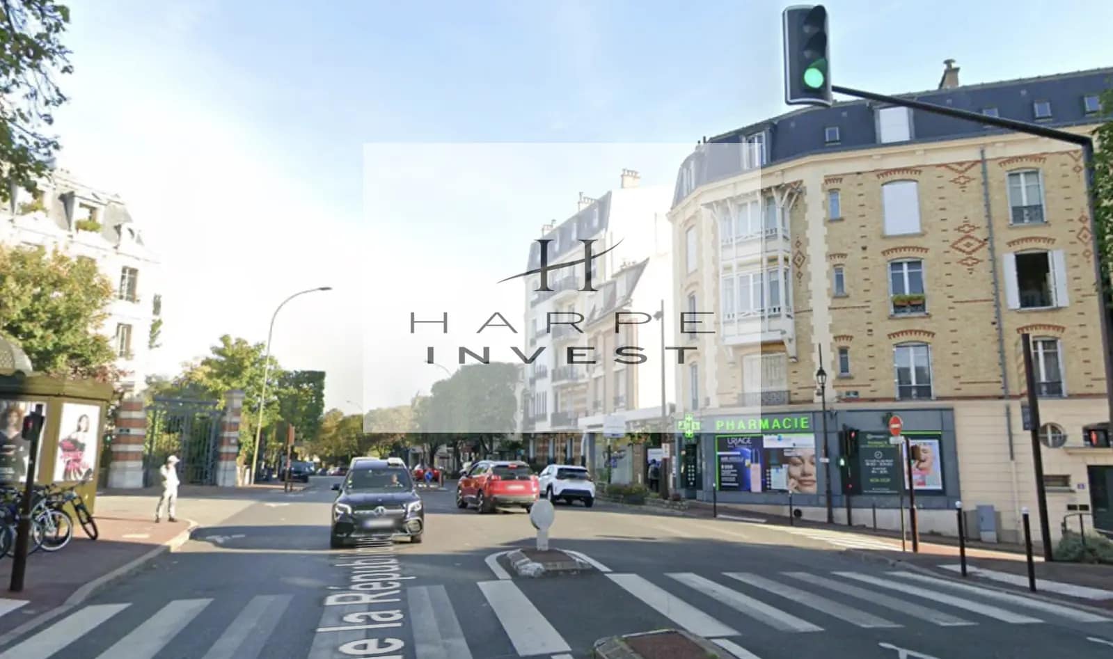 Local commercial dans Saint-Cloud à louer Photo de l’immeuble– Image 1 sur 3