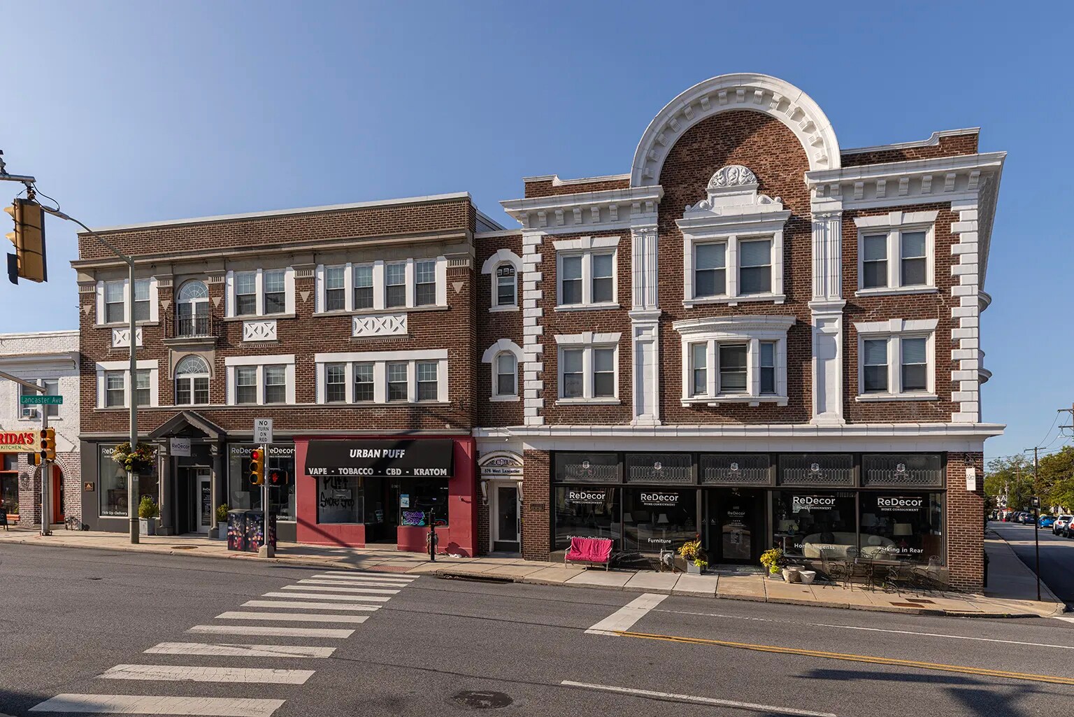874-880 W Lancaster Ave, Bryn Mawr, PA à louer Photo de l’immeuble– Image 1 sur 8