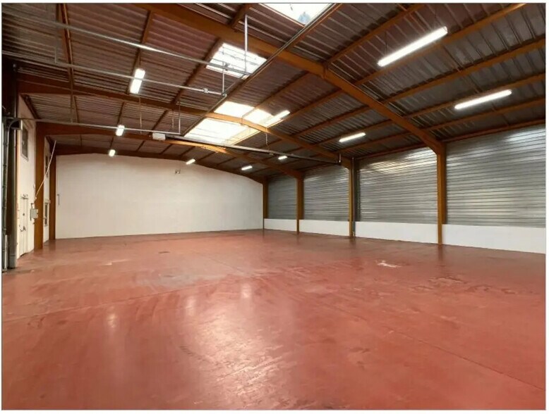 14 Rue André Sentuc, Vénissieux à louer - Photo de l’immeuble – Image 3 sur 10