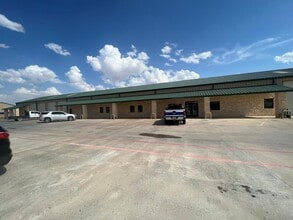 6413 N State Highway 349, Midland, TX à louer Photo de l’immeuble– Image 1 sur 56