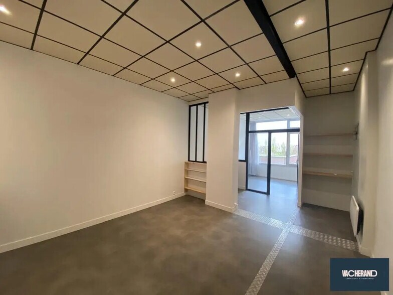 Bureau dans Lille à louer - Photo de l’immeuble – Image 1 sur 5