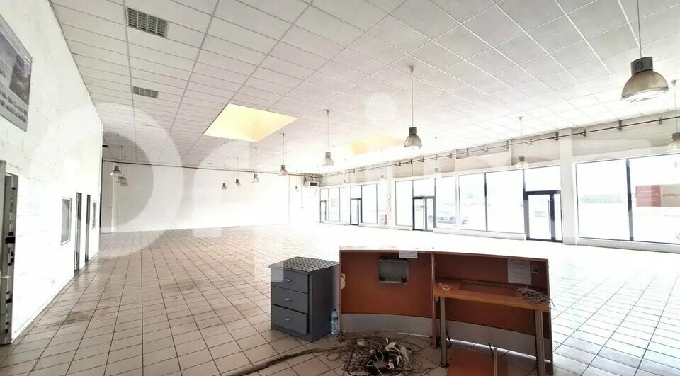 Local commercial dans Soissons à louer - Photo de l’immeuble – Image 2 sur 7