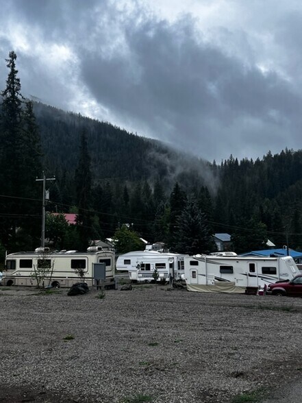 373 Mill Rd, Mullan, ID à vendre - Photo de l’immeuble – Image 3 sur 10