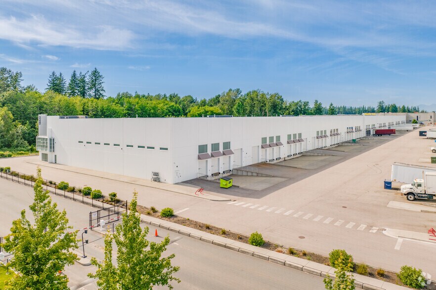 18822 24th Ave, Surrey, BC à louer - Photo de l’immeuble – Image 3 sur 5