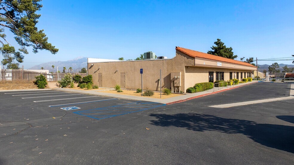3055 W Ramsey St, Banning, CA à vendre - Photo de l’immeuble – Image 2 sur 21