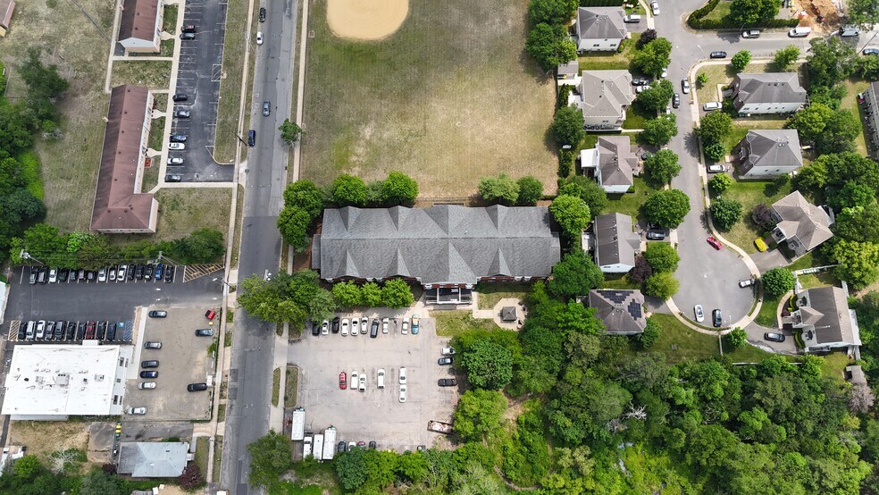 140 John St, Lakewood, NJ à vendre - Photo de l’immeuble – Image 2 sur 32