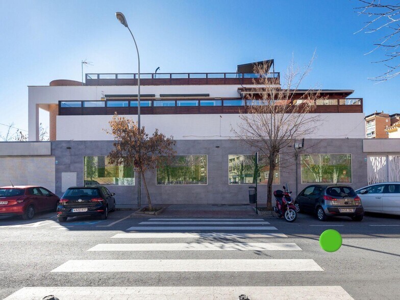 Calle Bruselas, 8, Granada, Granada à vendre - Photo de l’immeuble – Image 1 sur 37