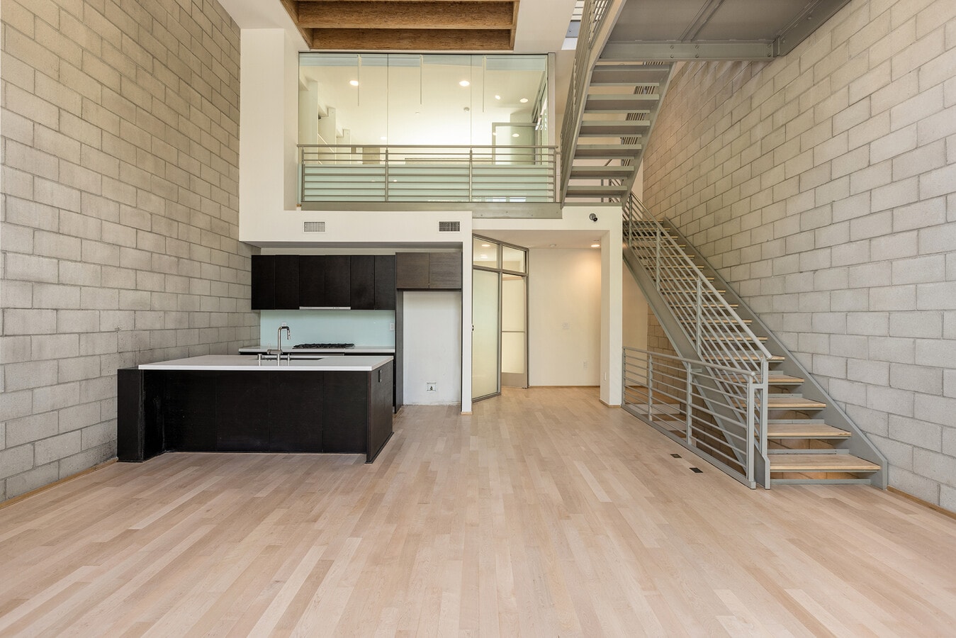 3450 Cahuenga Blvd W, Los Angeles, CA 90068 - Lot 508 - - Photo intérieure - Image 1 of 11