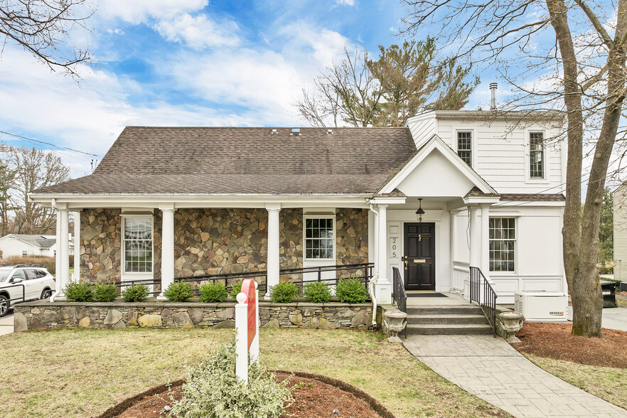 205 Chelmsford St, Chelmsford, MA à vendre - Photo de l’immeuble – Image 3 sur 34