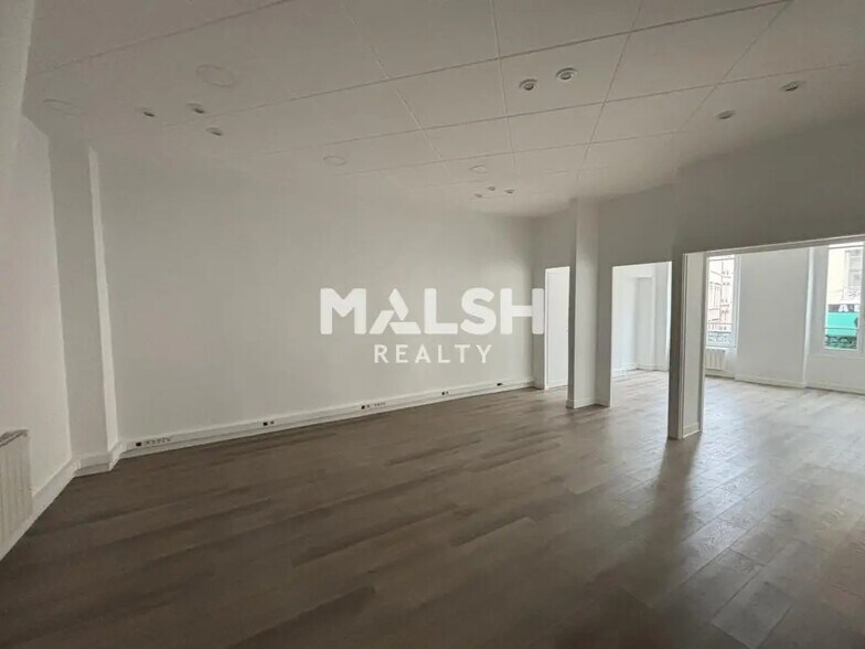 Bureau dans Lyon à louer - Photo de l’immeuble – Image 3 sur 8