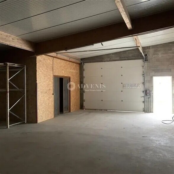 Bureau dans Montredon-des-Corbières à louer - Photo de l’immeuble – Image 1 sur 7