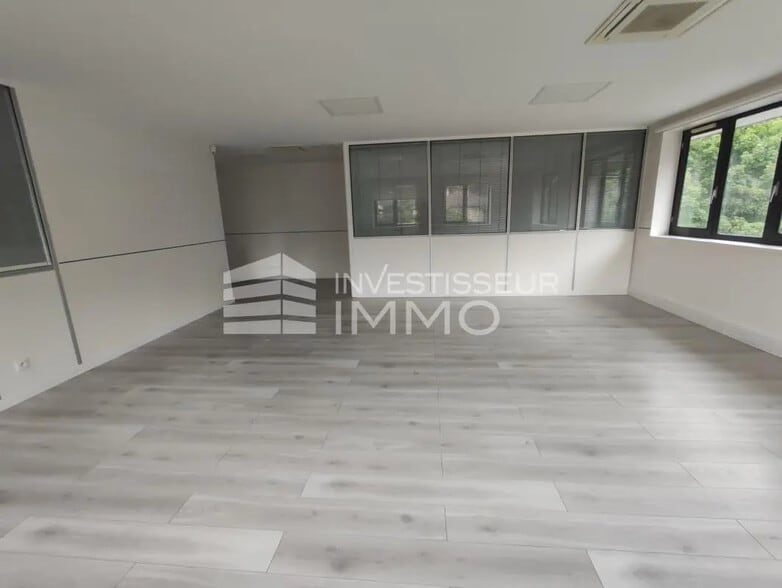 Bureau dans Noisy-le-Grand à louer - Photo intérieure – Image 3 sur 5