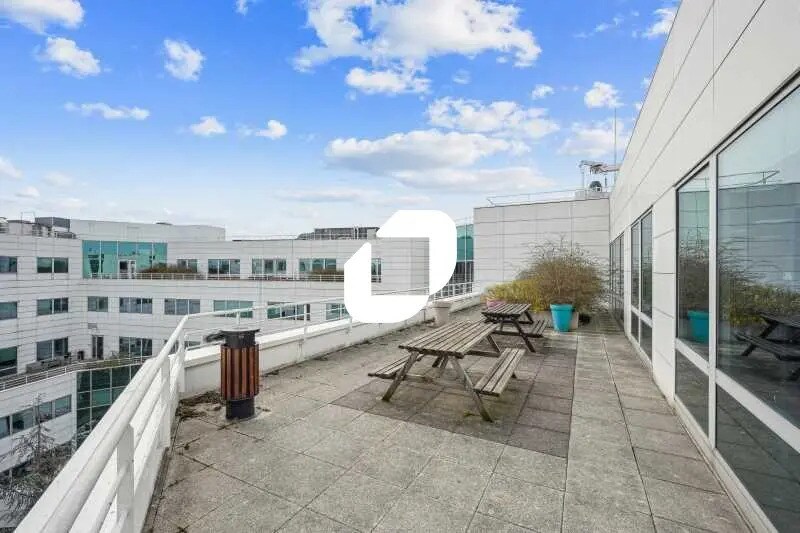 Bureau dans Gennevilliers à louer - Photo de l’immeuble – Image 3 sur 6