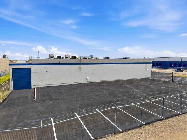 4555-4585 Kingston St, Denver, CO à louer - Photo de l’immeuble – Image 2 sur 15