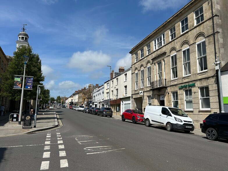 27 Fore St, Chard à louer - Photo de l’immeuble – Image 3 sur 9