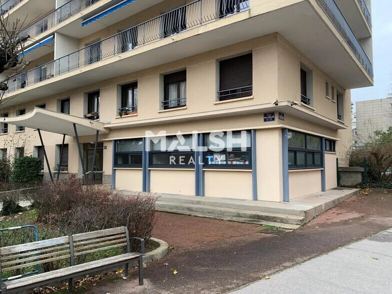 Bureau dans Lyon à vendre - Photo de l’immeuble – Image 2 sur 14